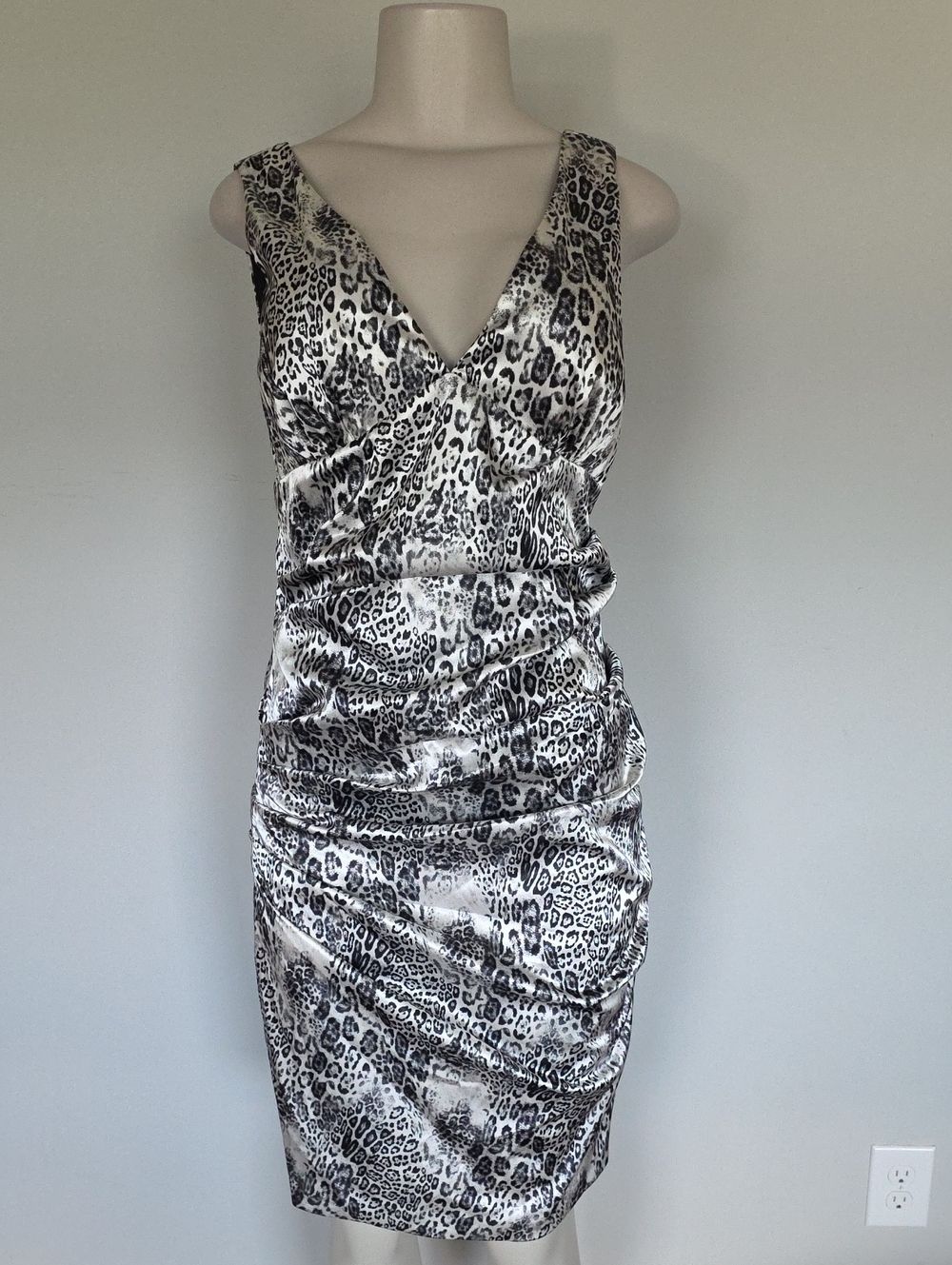 Cache silvet/black leopard print ruched v-back dress-12